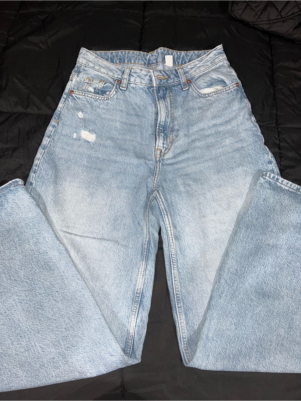 Light Wash High-Rise Women’s Jeans